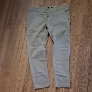Men's Classic Straight Chino Pants in Light Gray